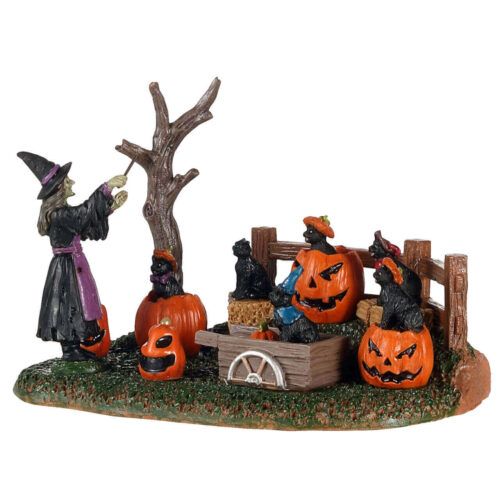 Frightful Feline Choir