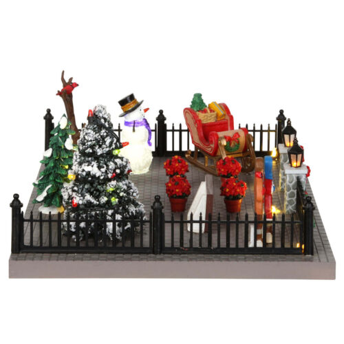 Decorated Victorian Front Yard