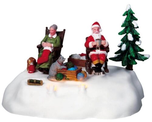 Knitting Christmas Stockings